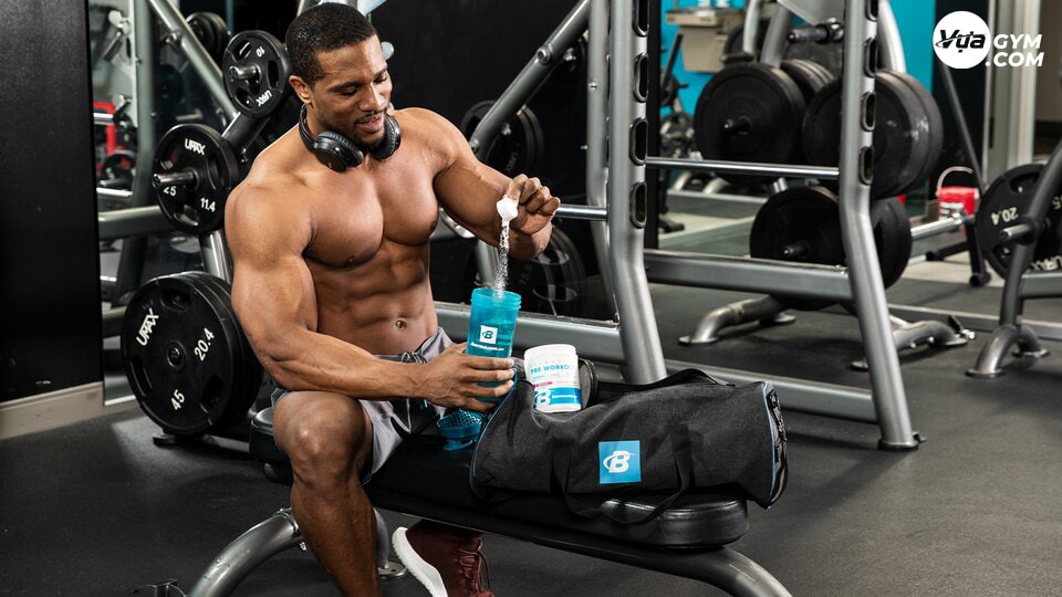 the-best-supplements-to-burn-fat-while-building-muscle-header-960x540-1